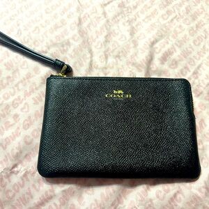 NWT Coach Corner Zip Wristlet